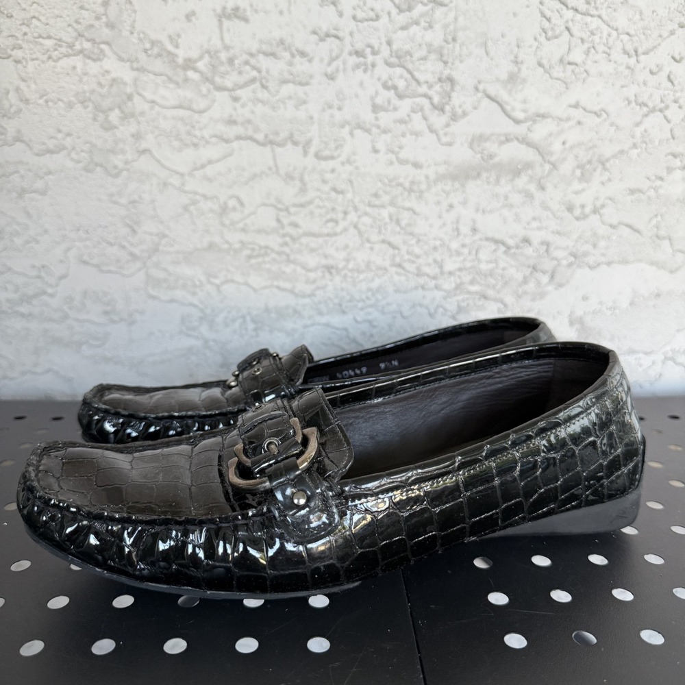 Stuart Weitzman Sioux Croc Patent Leather Loafers Womens 9.5 N Black Embossed